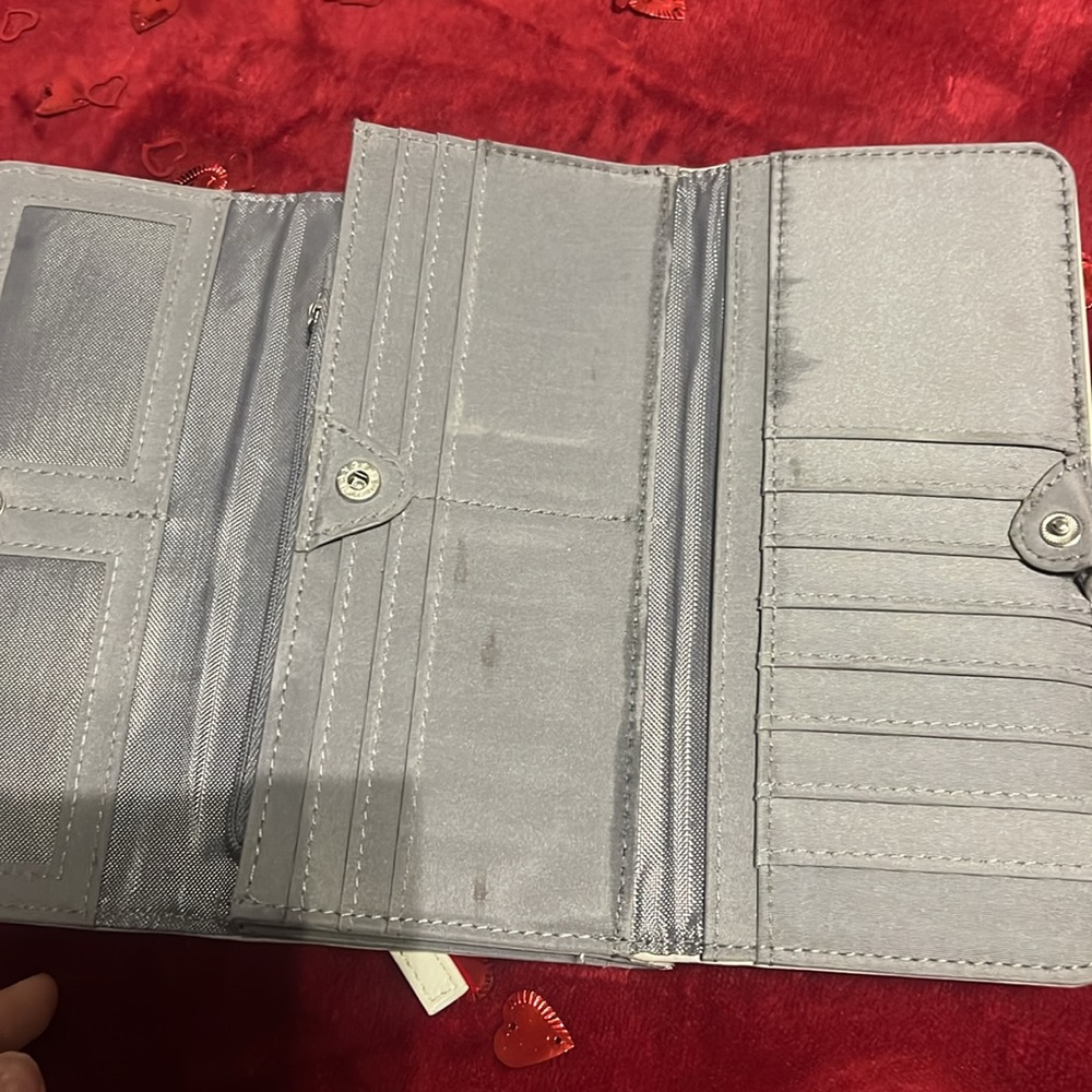 Beautiful & Spacious Wallet!! - Picture 7 of 7
